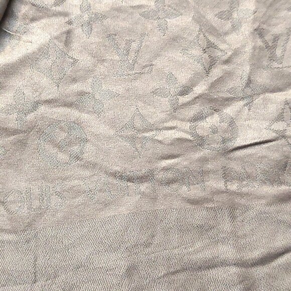 LOUIS VUITTON LV Beige Monogram Shawl Scarf Wrap - Picture 4 of 6